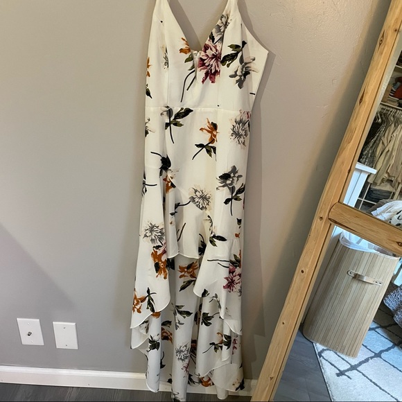 Hello Molly White Floral High to Low Summer Dress - Picture 3 of 5